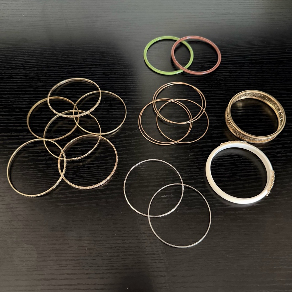Assorted Bundle of 17 Indian Bracelets - Green, White & Brown, Gold, Silver - Picture 12 of 12